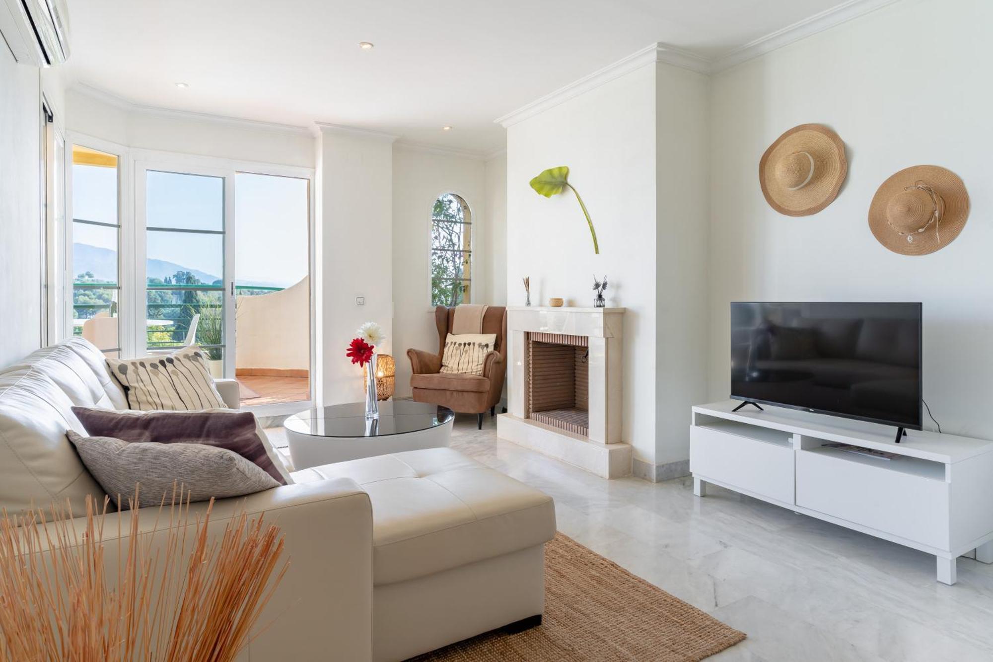 Apartment Modern 2-bedroom With Stunning Views *