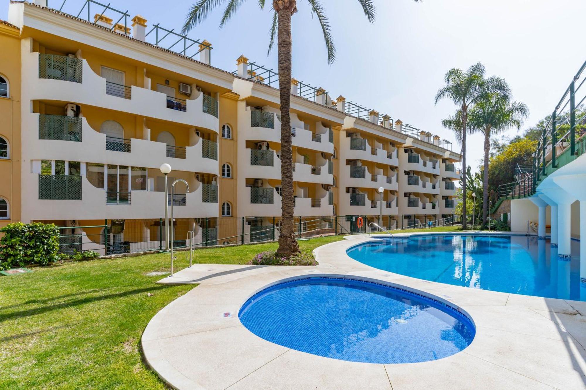 Apartment Modern 2-bedroom With Stunning Views Marbella