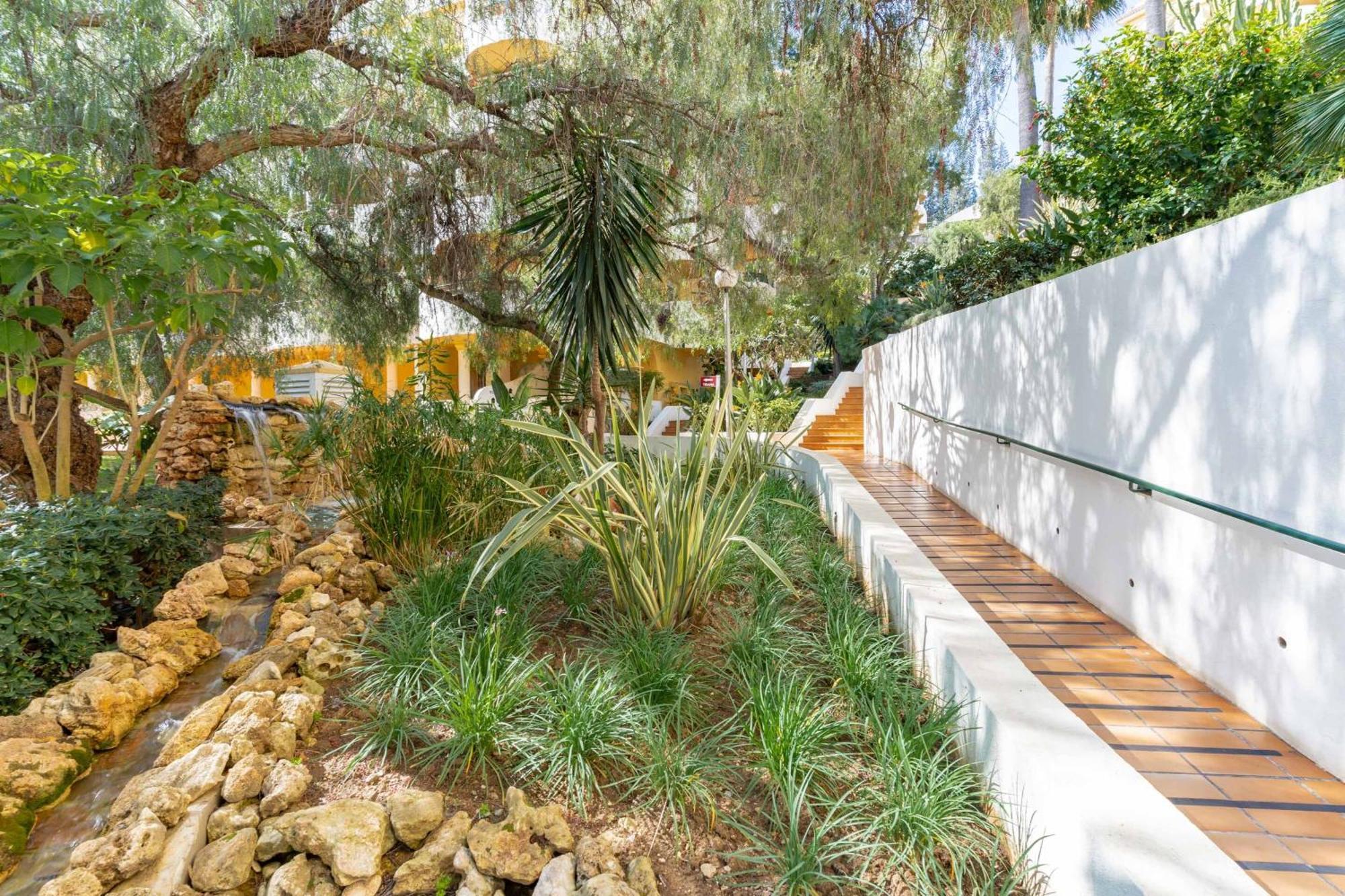 Apartment Modern 2-bedroom With Stunning Views Marbella